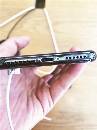 iPhone X掉漆嚴重到?jīng)]法直視，但更令人心寒的是蘋果的回應！