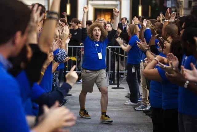 iPhone X掉漆嚴重到?jīng)]法直視，但更令人心寒的是蘋果的回應！